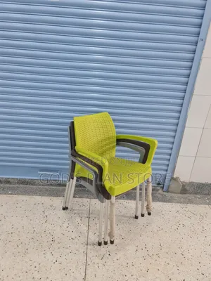 Lemon/Matted /Metal Stands Restaurant Plastic Chairs