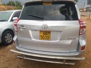 Toyota RAV4 2010 White