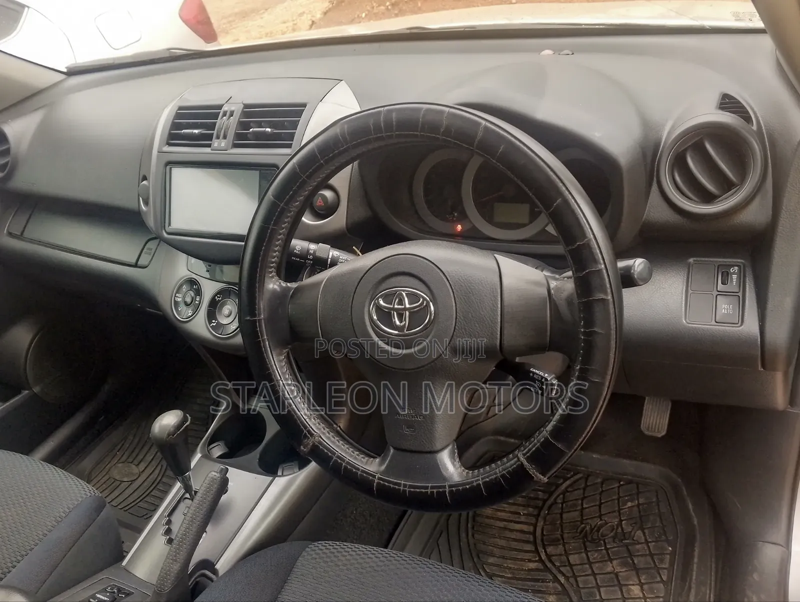 Toyota RAV4 2010 White