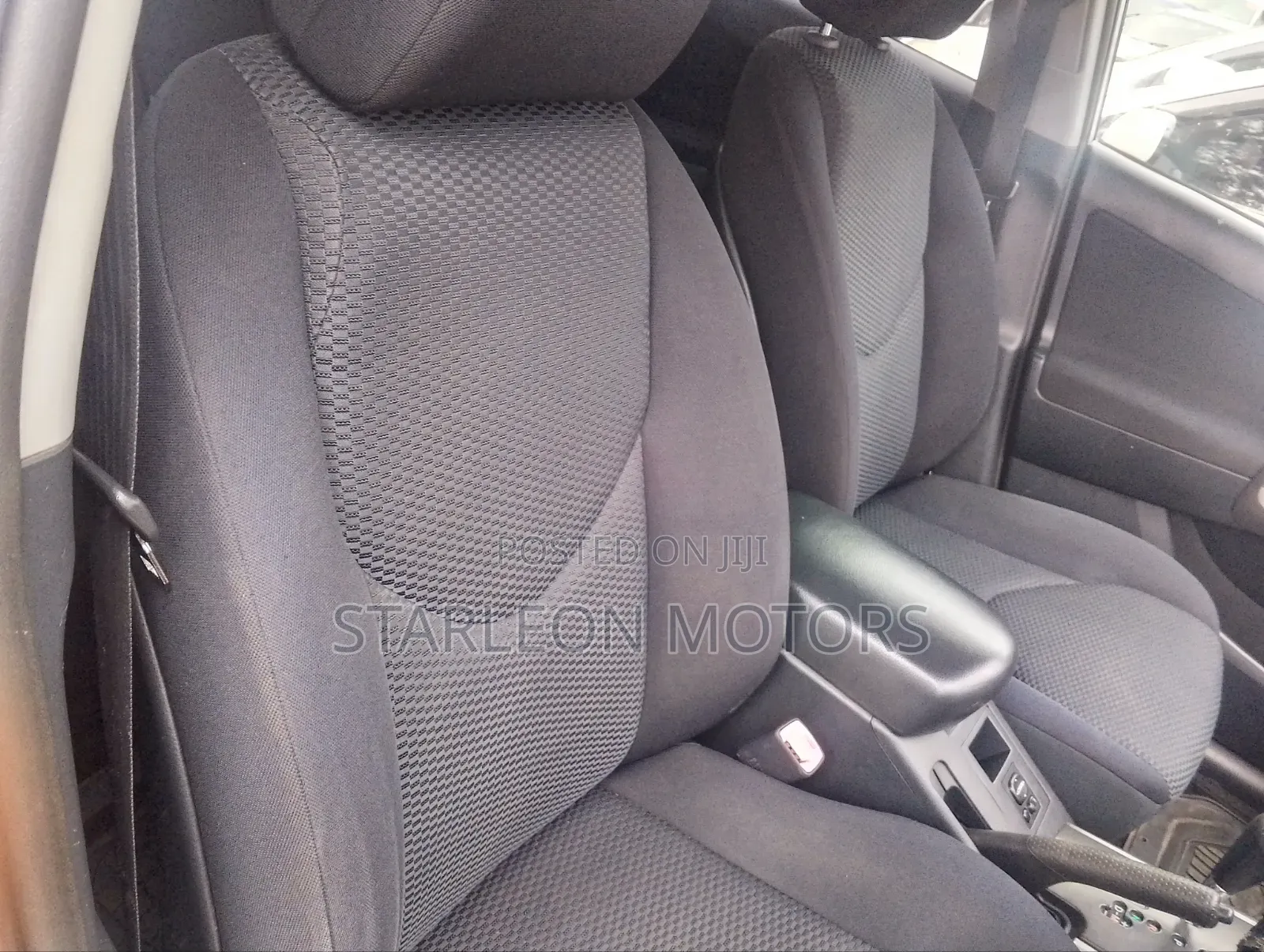 Toyota RAV4 2010 White