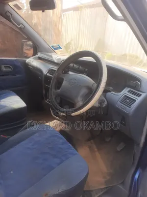 Toyota Noah 2001 Blue