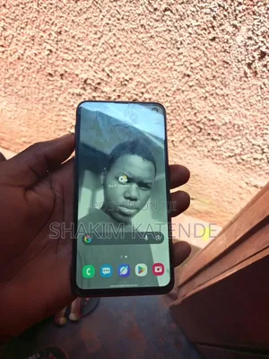 Samsung Galaxy S10e 128 GB Blue