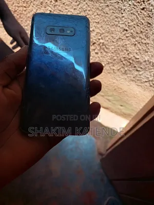 Samsung Galaxy S10e 128 GB Blue
