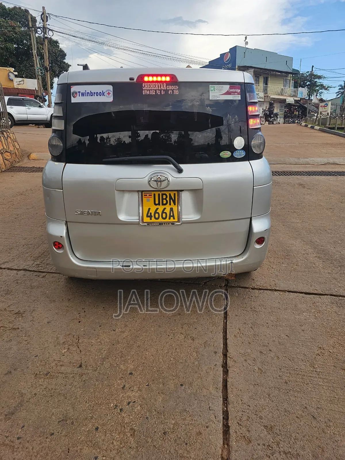 Toyota Sienta 2009 Gray