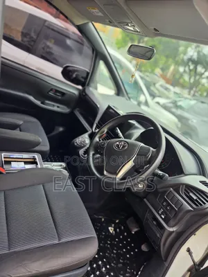 Toyota Noah 2.0 FWD (8 Seater) 2018 White