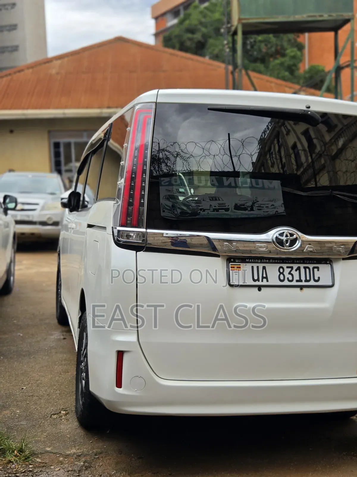 Toyota Noah 2.0 FWD (8 Seater) 2018 White