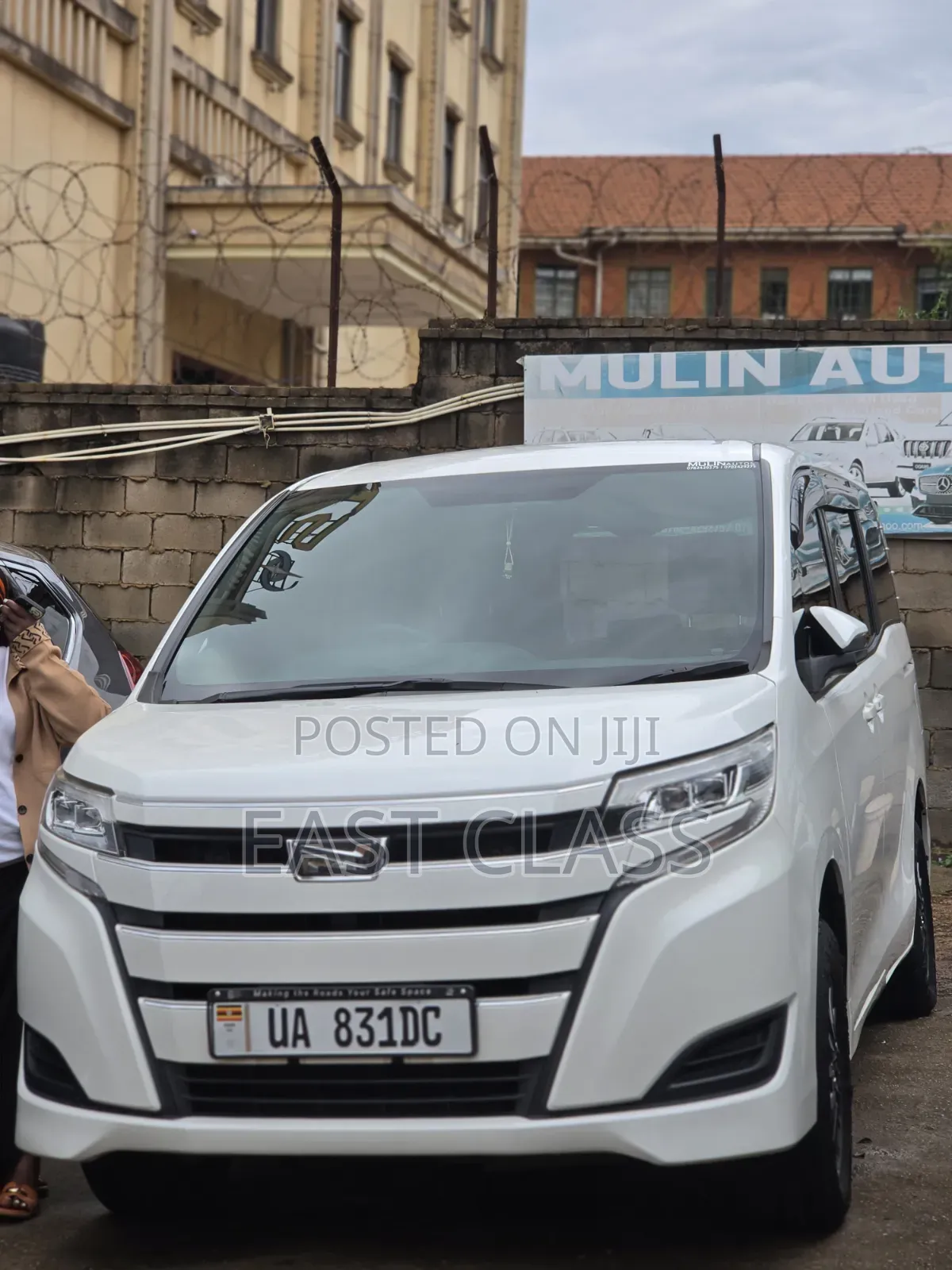 Toyota Noah 2.0 FWD (8 Seater) 2018 White
