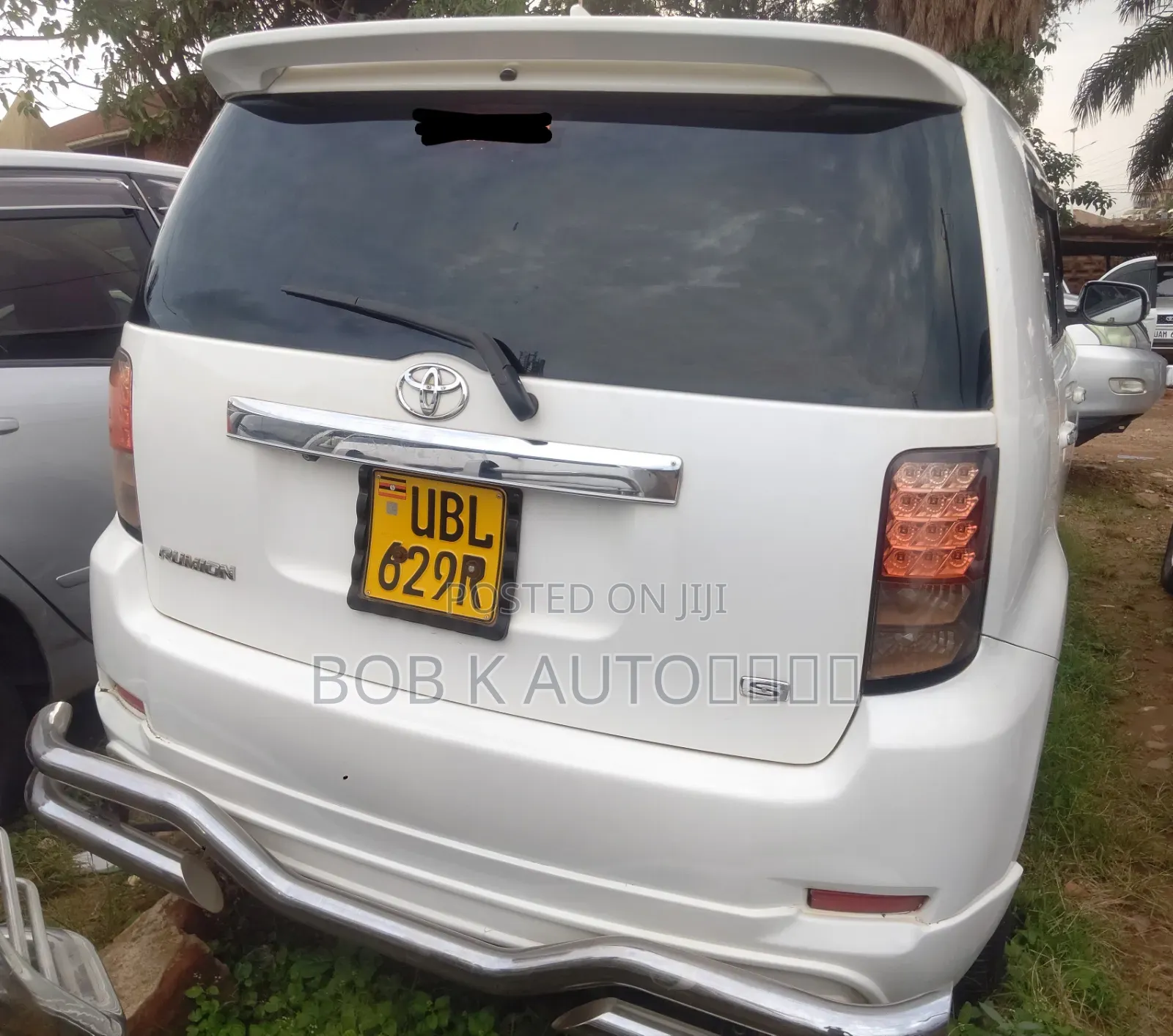 Toyota Corolla Rumion 2009 White