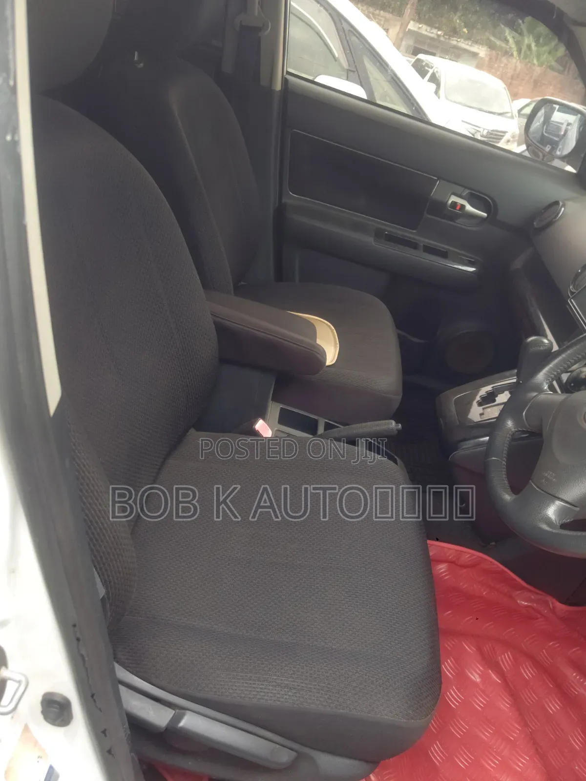 Toyota Corolla Rumion 2009 White