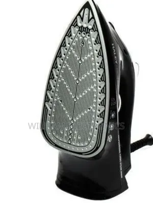Black Saachi Steam Iron With Temperature Control Dail