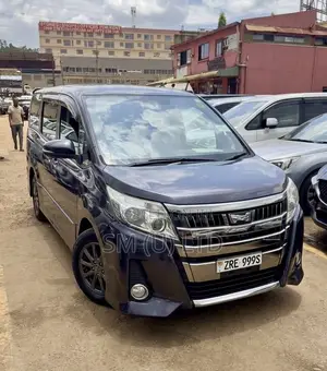 Toyota Noah 2014 Purple