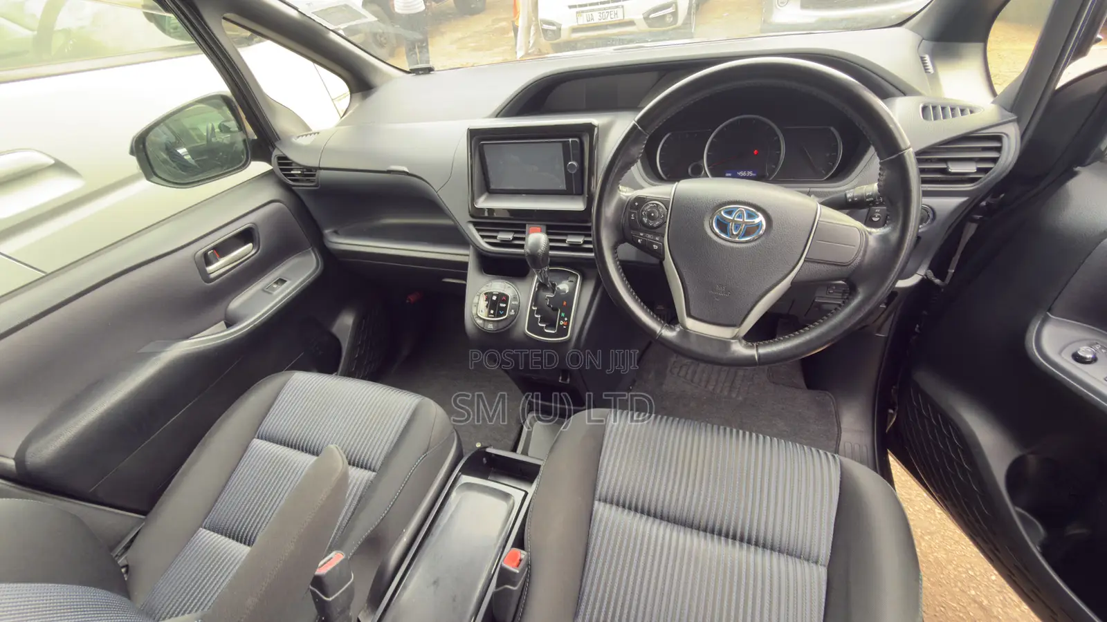 Toyota Noah 2014 Purple