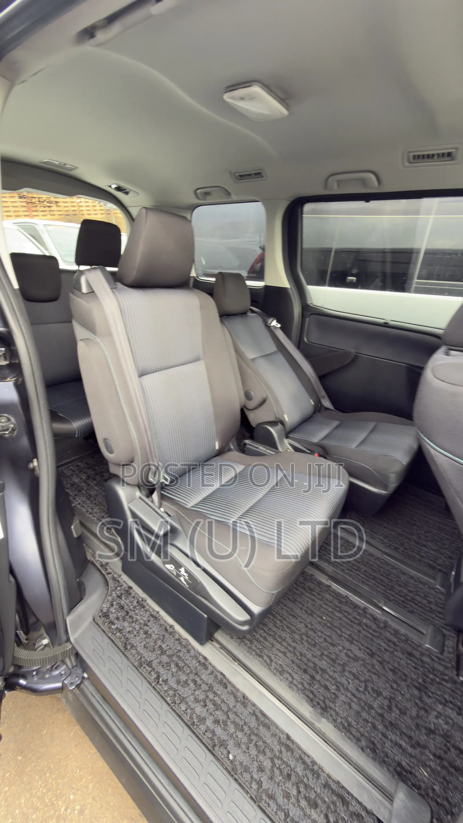 Toyota Noah 2014 Purple