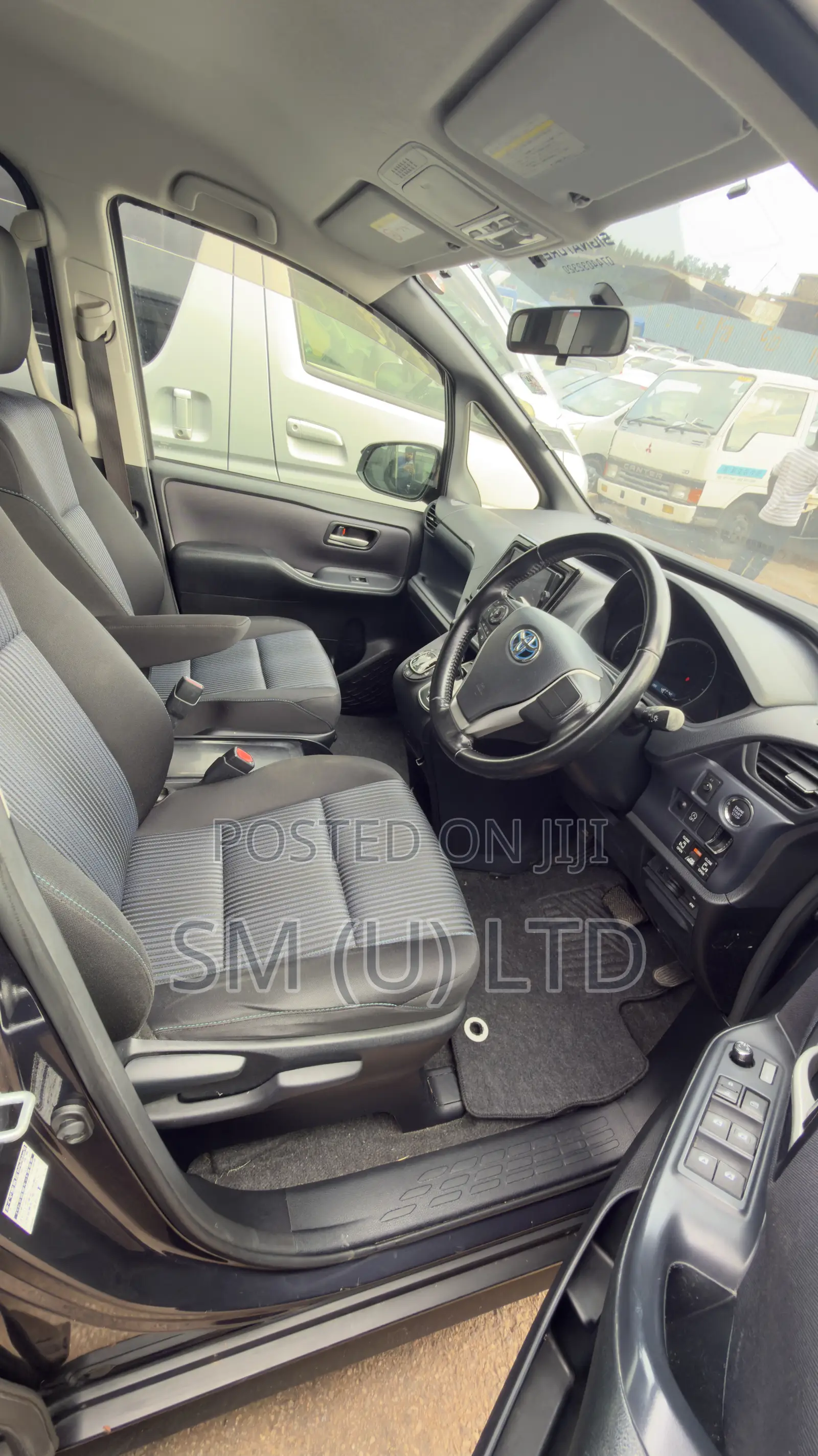 Toyota Noah 2014 Purple