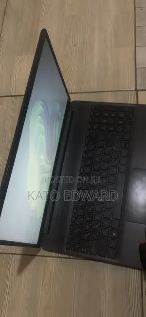 Laptop HP 255 G8 4GB AMD SSD 500GB
