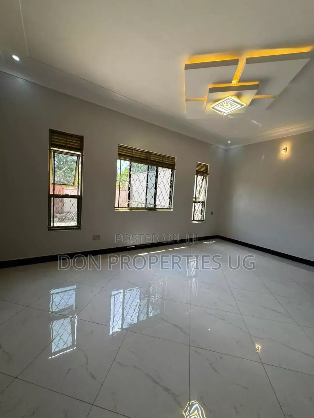 3bdrm Block of Flats in Kansanga, Central Division for rent