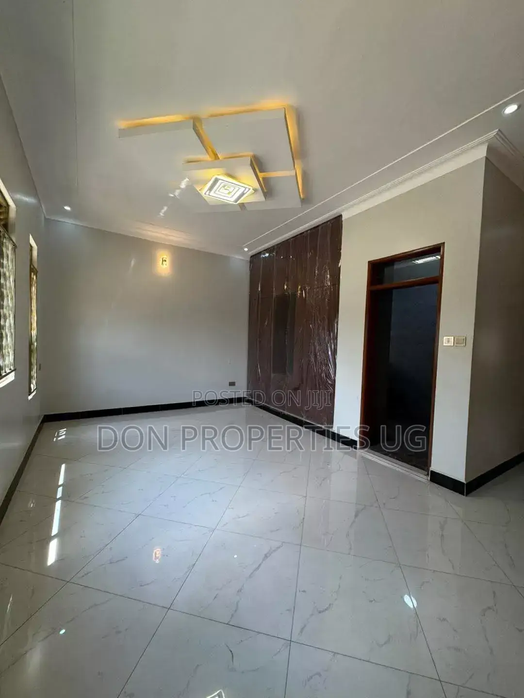 3bdrm Block of Flats in Kansanga, Central Division for rent
