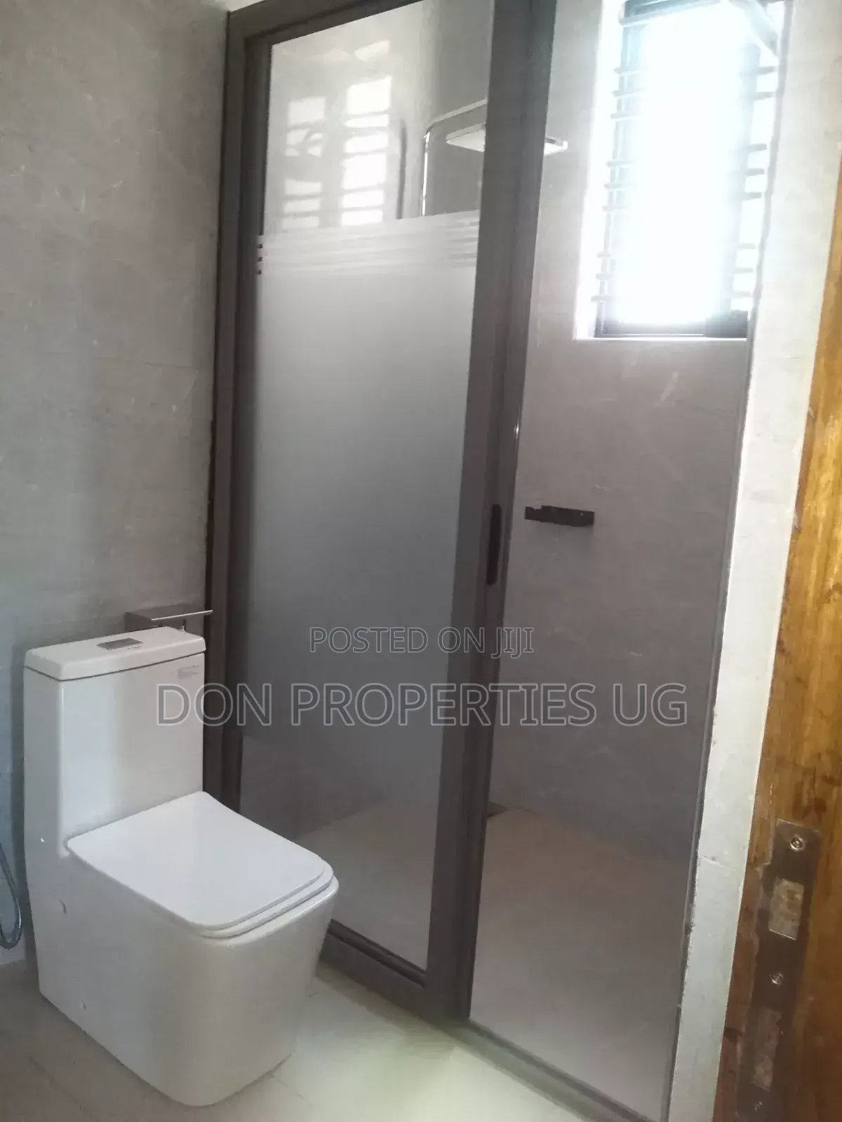 3bdrm Block of Flats in Kansanga, Central Division for rent