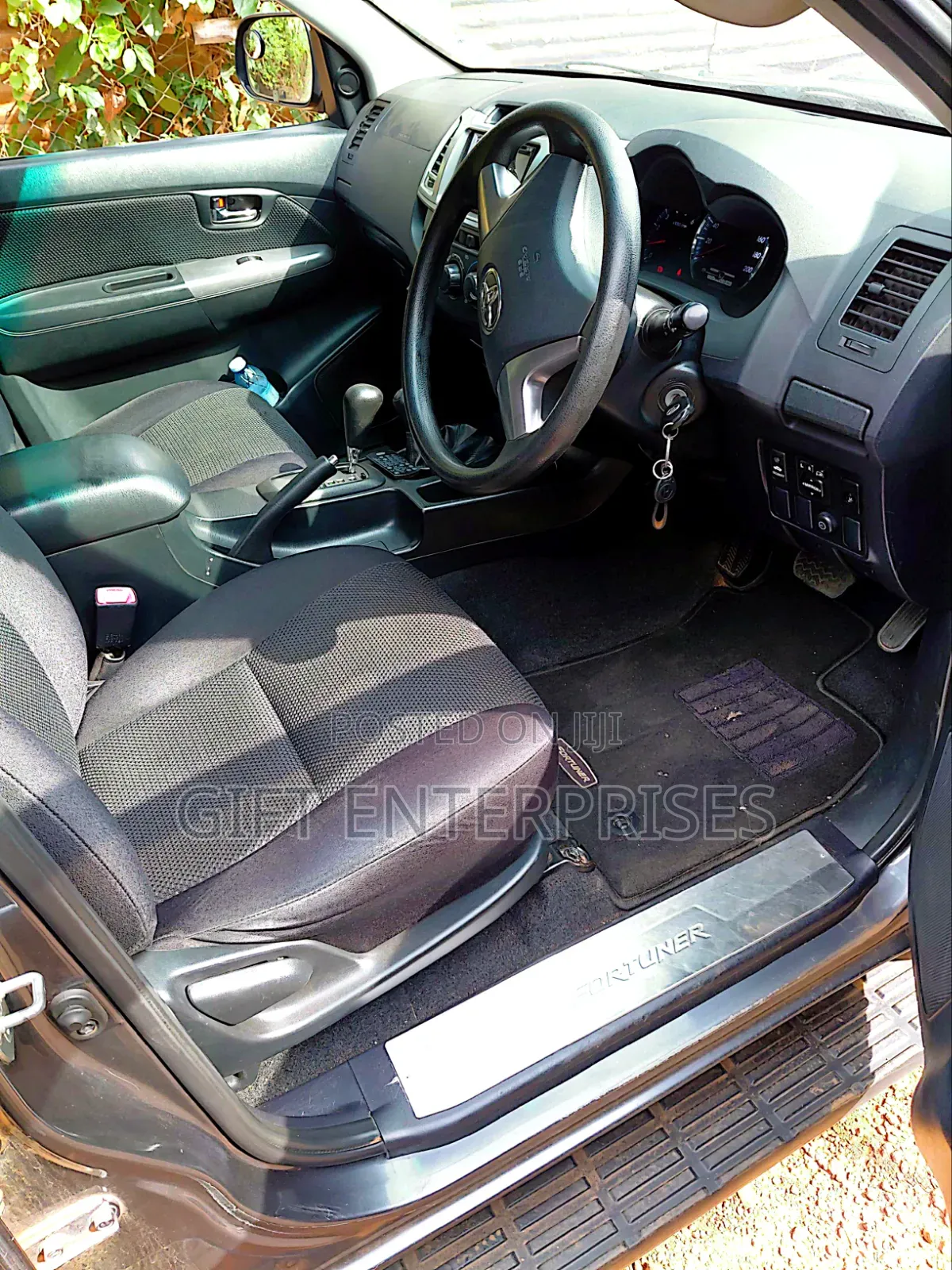 Toyota Fortuner 2013 Black