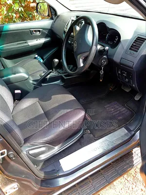 Toyota Fortuner 2013 Black
