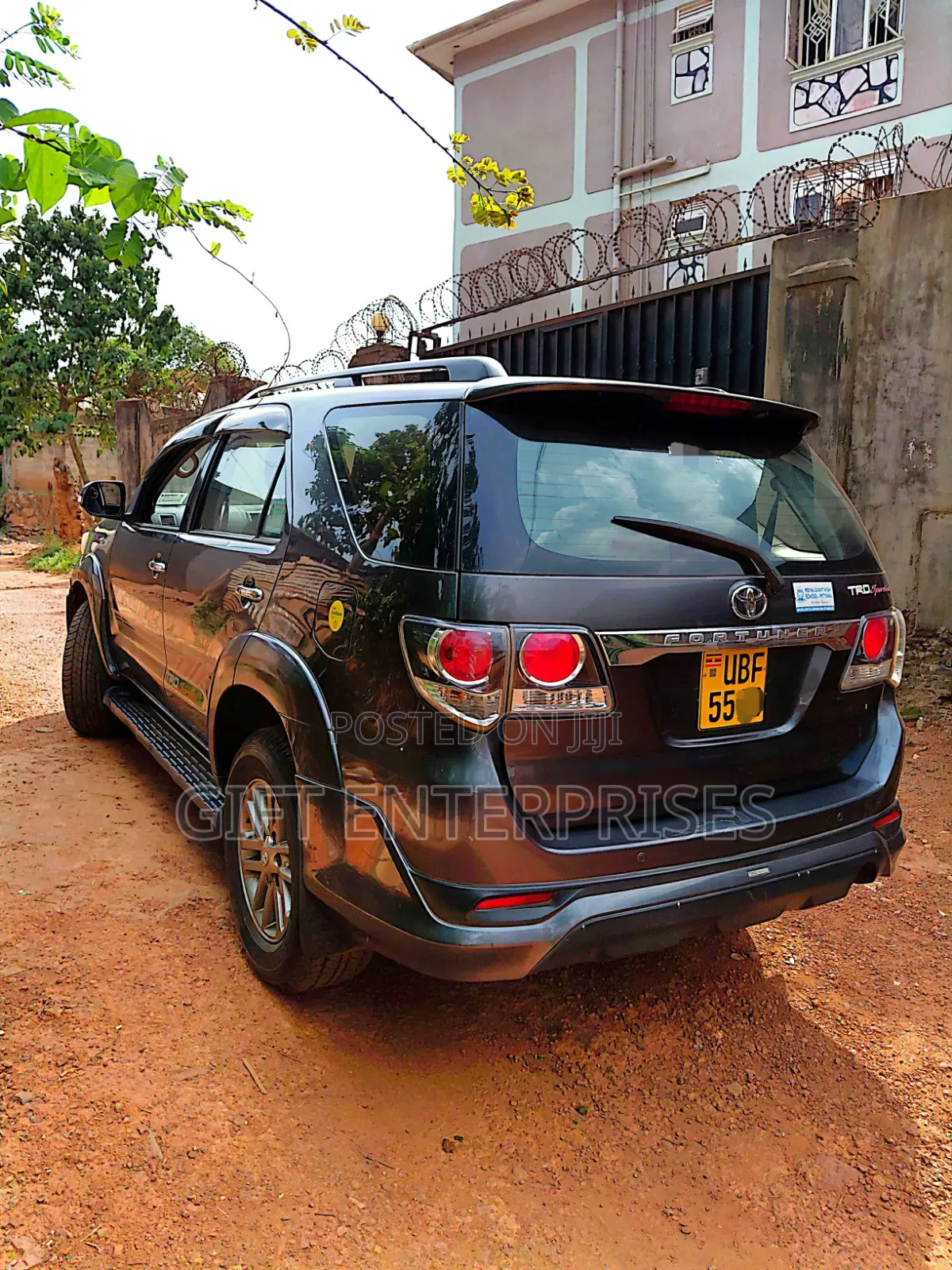 Toyota Fortuner 2013 Black
