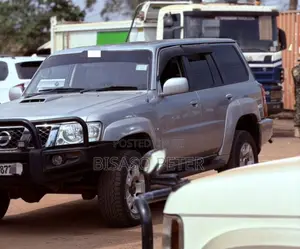 Nissan Patrol 2004 Silver