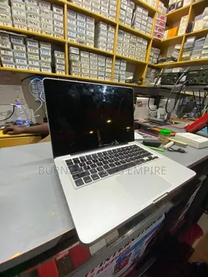 Laptop Apple MacBook Pro 2012 6GB Intel Core i7 SSD 256GB