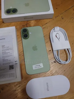 New Apple iPhone 17 256 GB Green