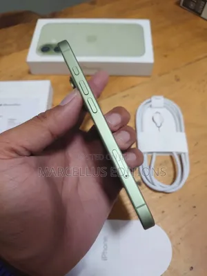 New Apple iPhone 17 256 GB Green