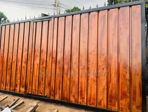 Fourteen Sliding Gate