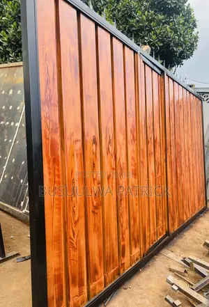 Fourteen Sliding Gate