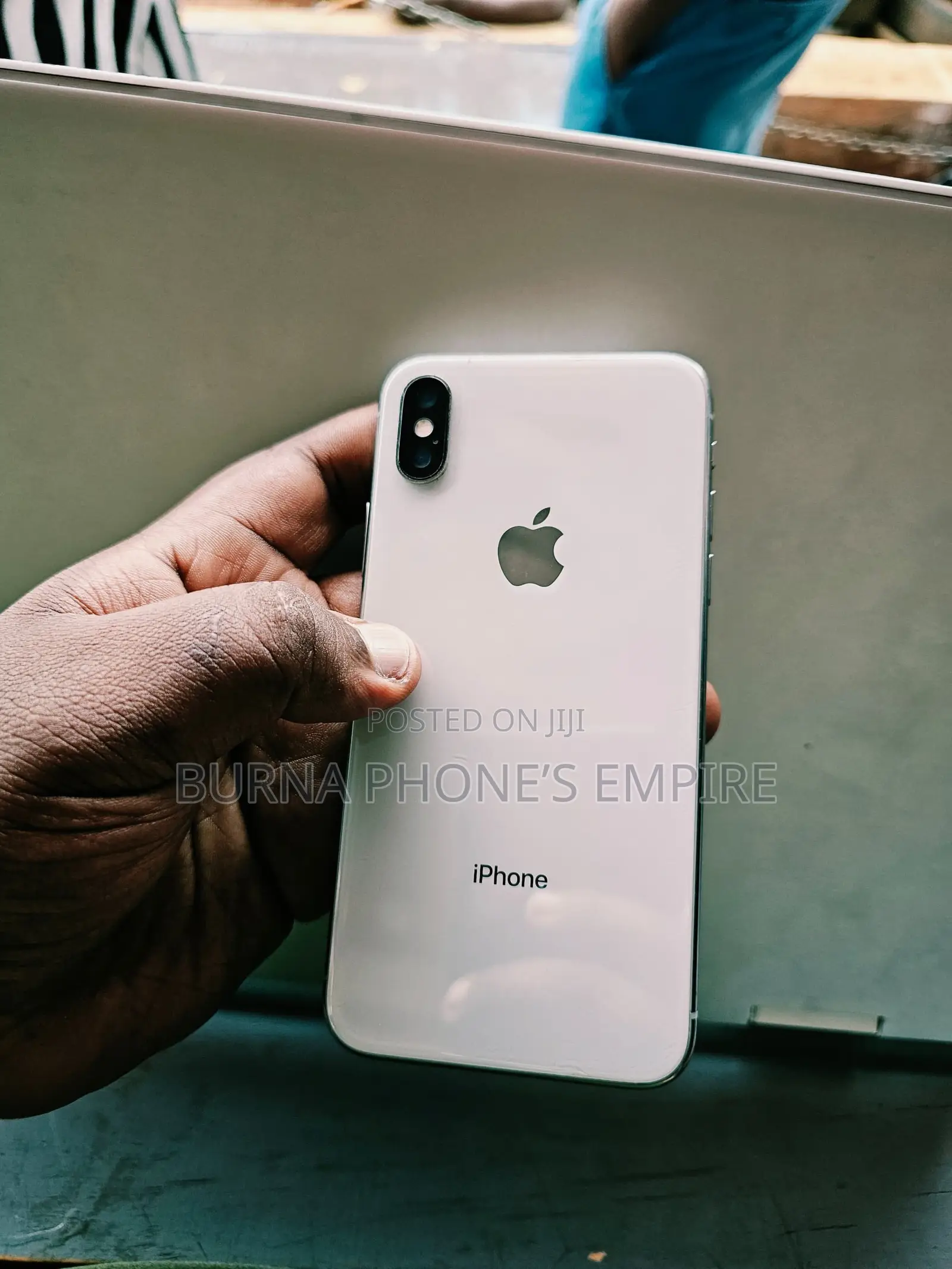 Apple iPhone X 64 GB White