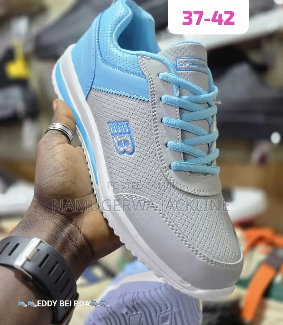 Lady’s Fashion Sneakers