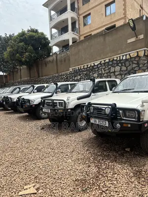 Toyota Hilux 1996 White
