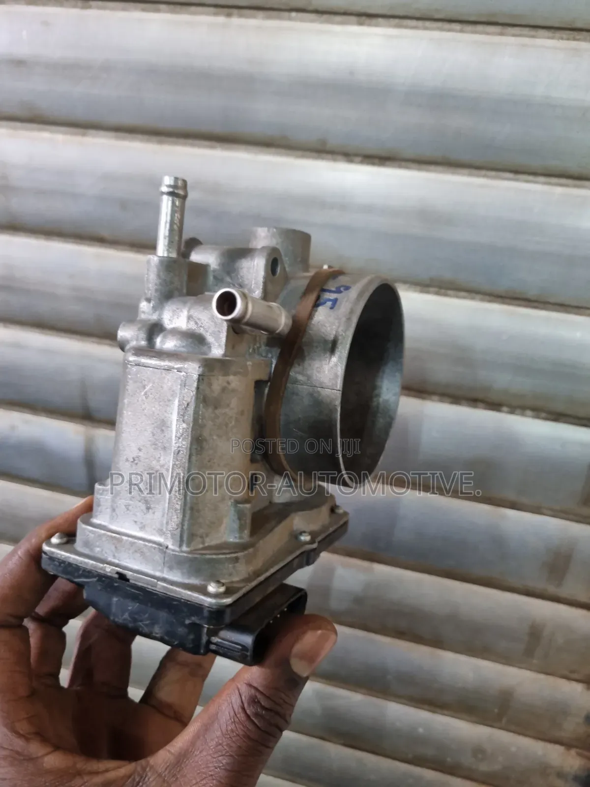 Engines With Throttle Body