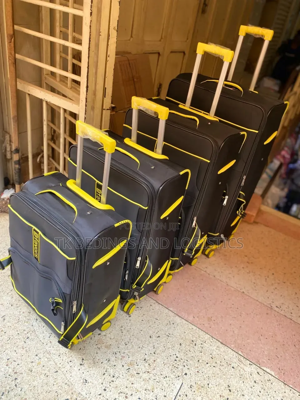 D Favor Suitcase 4 in 1 Black and Yellow