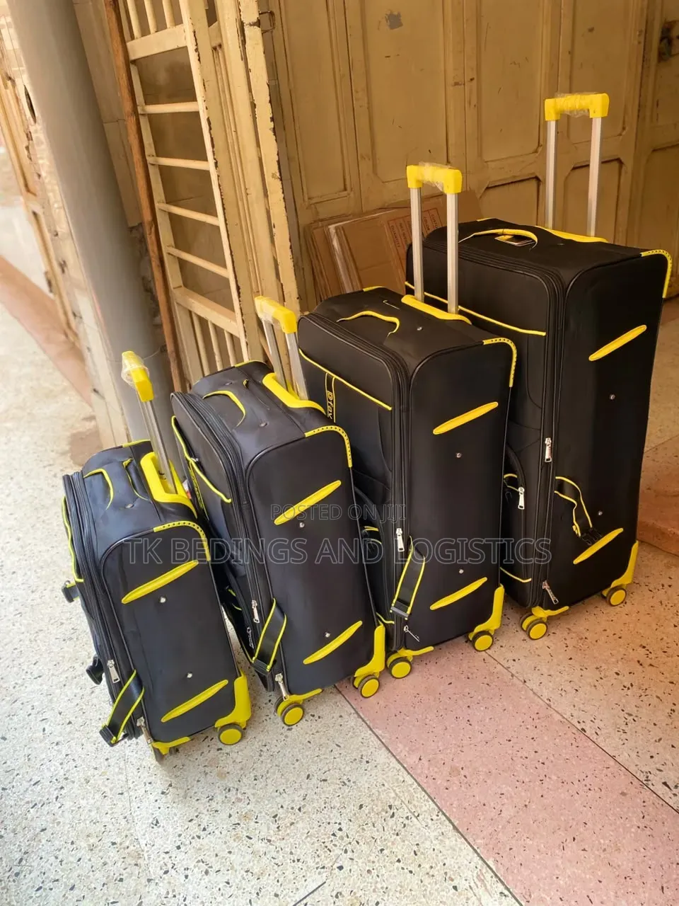 D Favor Suitcase 4 in 1 Black and Yellow