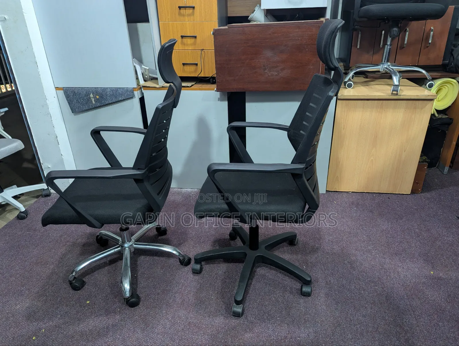 Office Furniture// Office Chairs With an Headrest, Price Per Piece