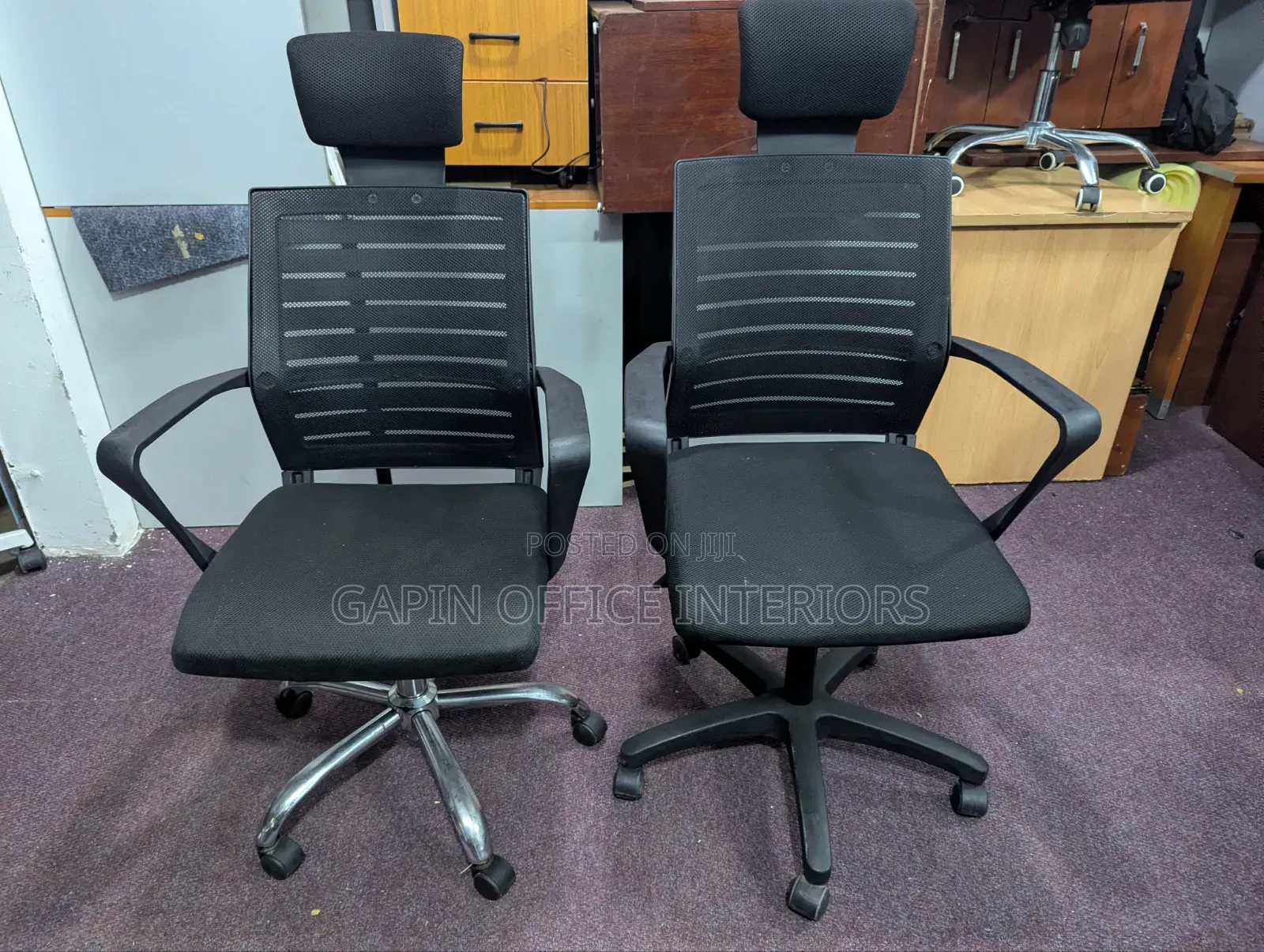 Office Furniture// Office Chairs With an Headrest, Price Per Piece
