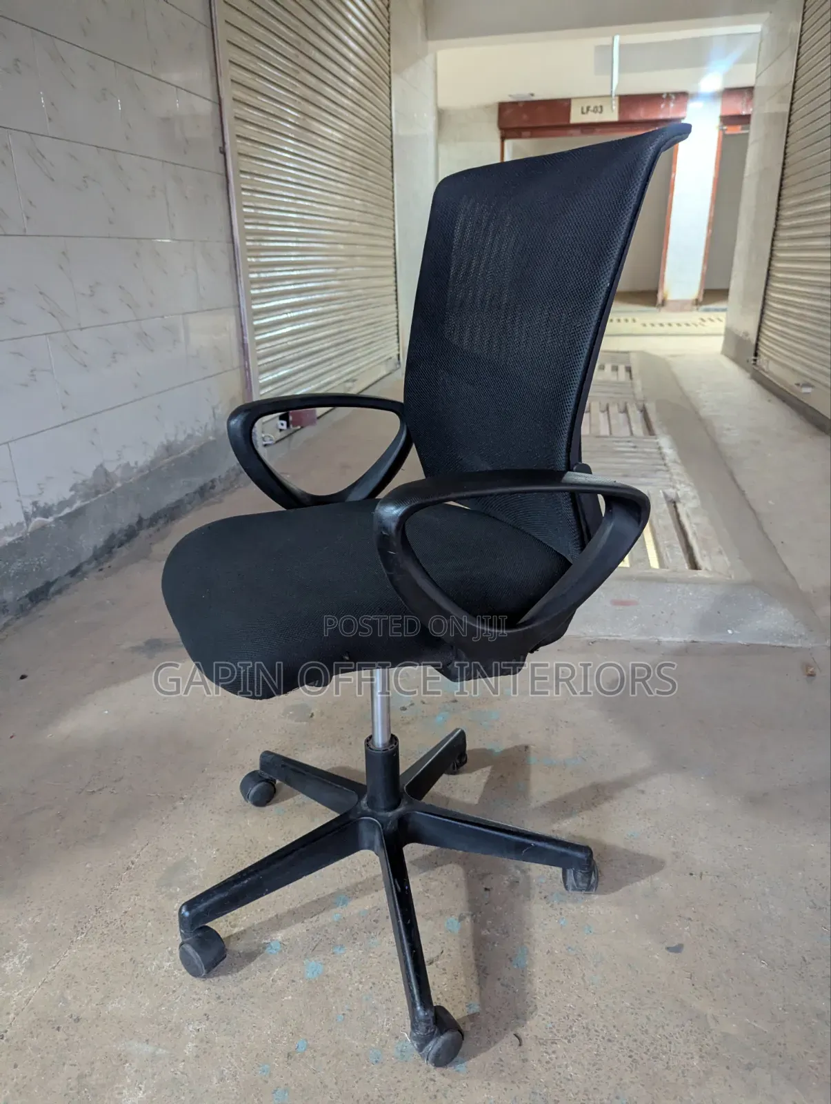 Second Hand Simple Adjustable Chair