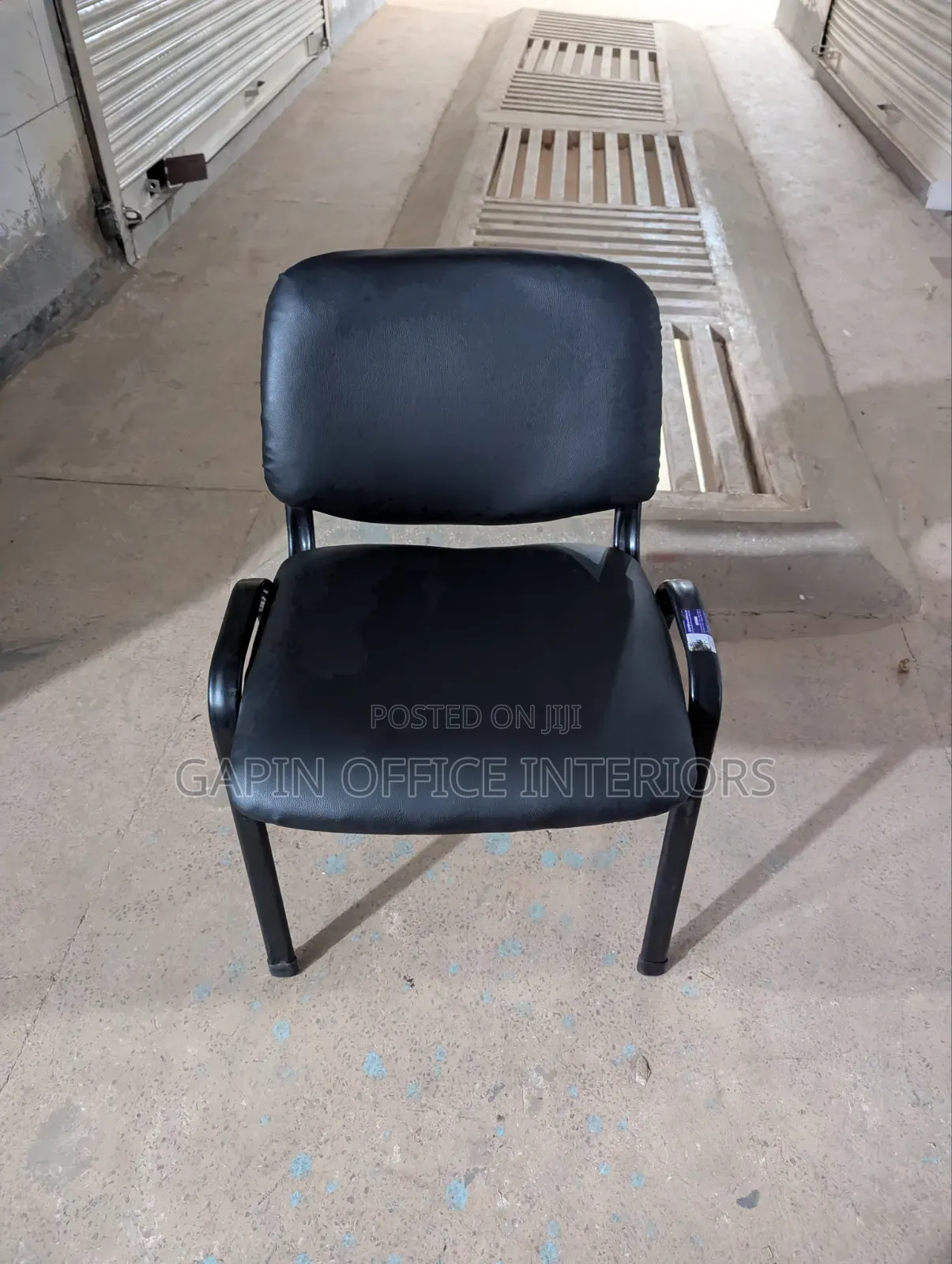 Refurbished Single Waiting Chairs, Price for Each Piece