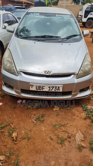 Toyota Wish 2004 Silver
