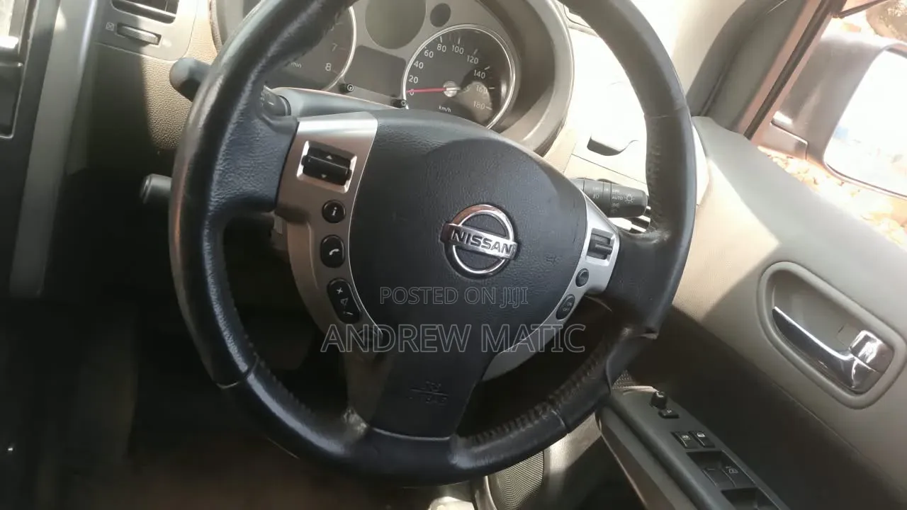 Nissan X-Trail 2.0 Petrol XE 2010 Gray