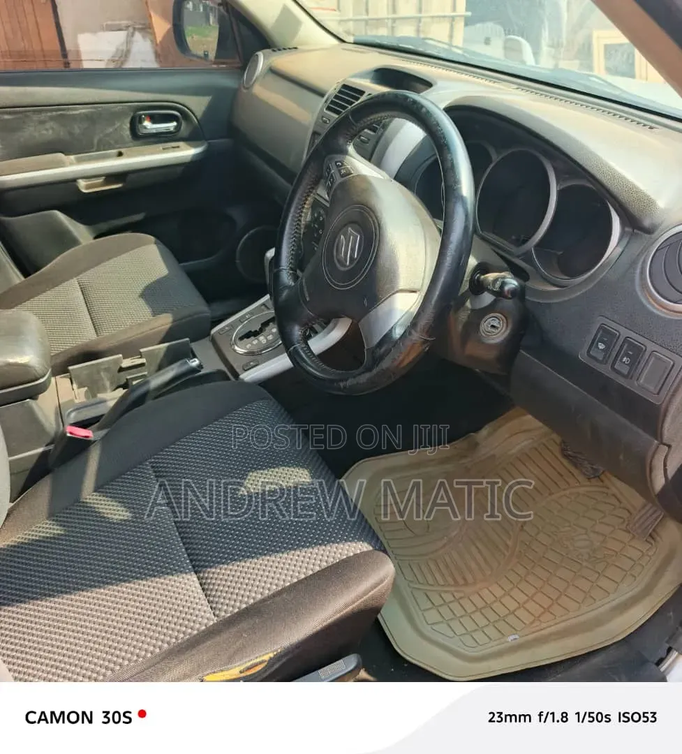 Suzuki Escudo 2008 Silver