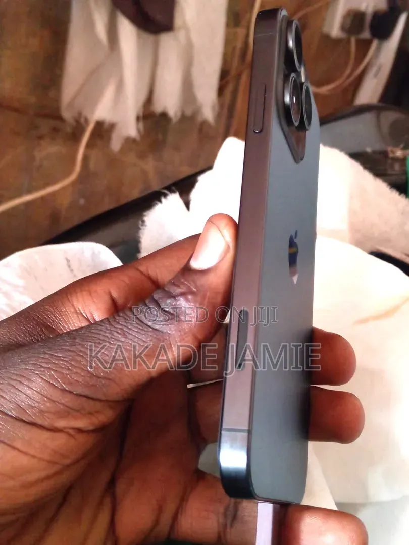 Apple iPhone XR 64 GB Black