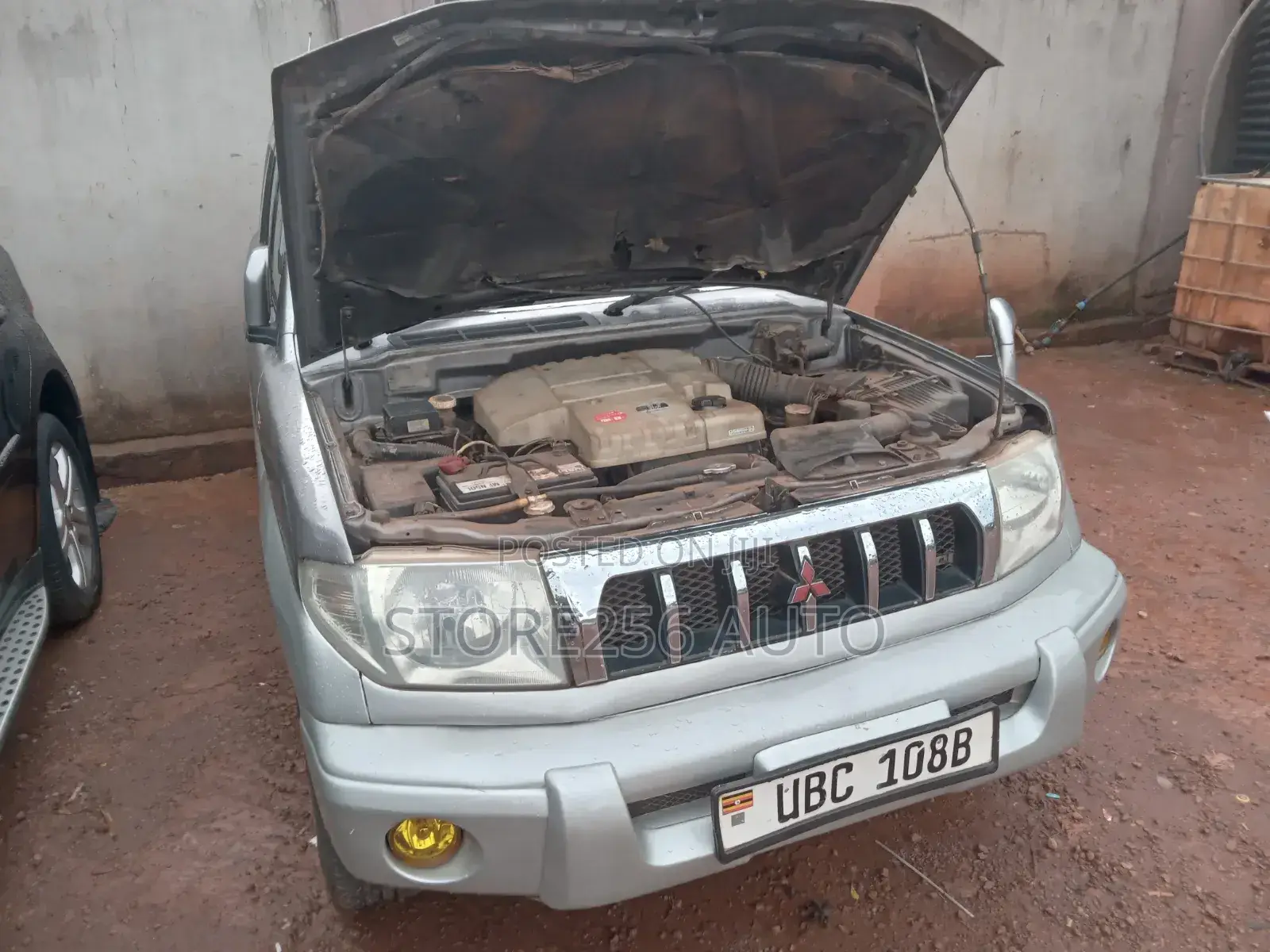 Mitsubishi Pajero IO 1998 Silver