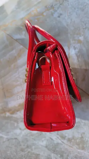 D Y Signature Bags