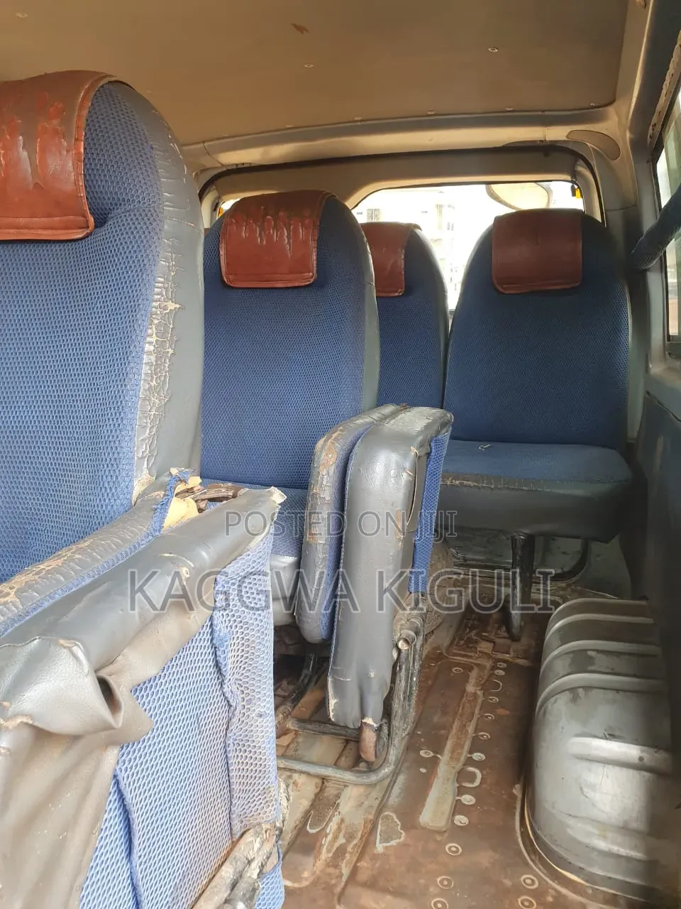 Toyota Grand HiAce 2002 Silver