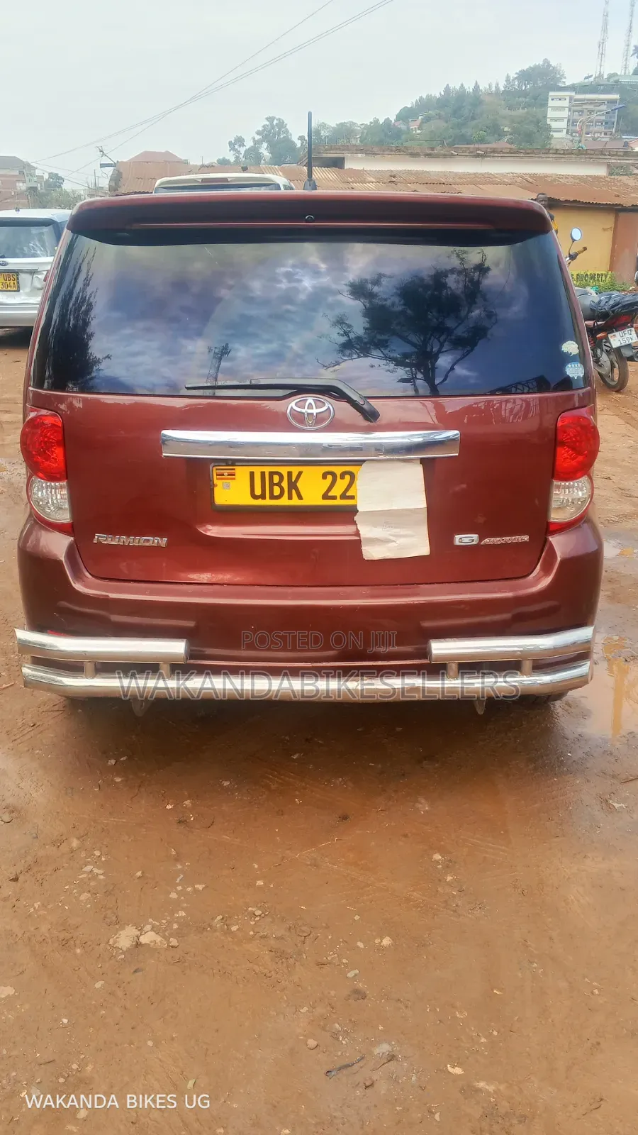 Toyota Corolla Rumion 2010 Red