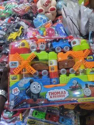 Thomas Friends 79-Piece Building Block Train Set